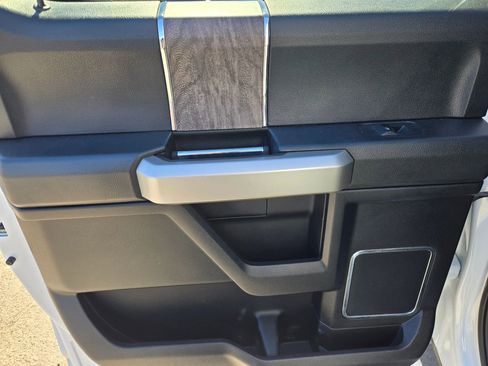 Used 2017 Ford F250 Lariat w/ Lariat Ultimate Package image 12