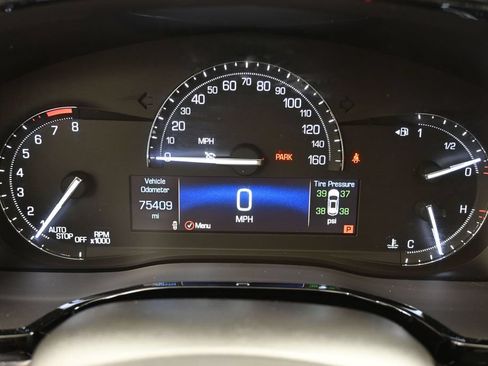 Used 2018 Cadillac XT5 Luxury w/ LPO, Black Ice Package AWD/4WD image 24