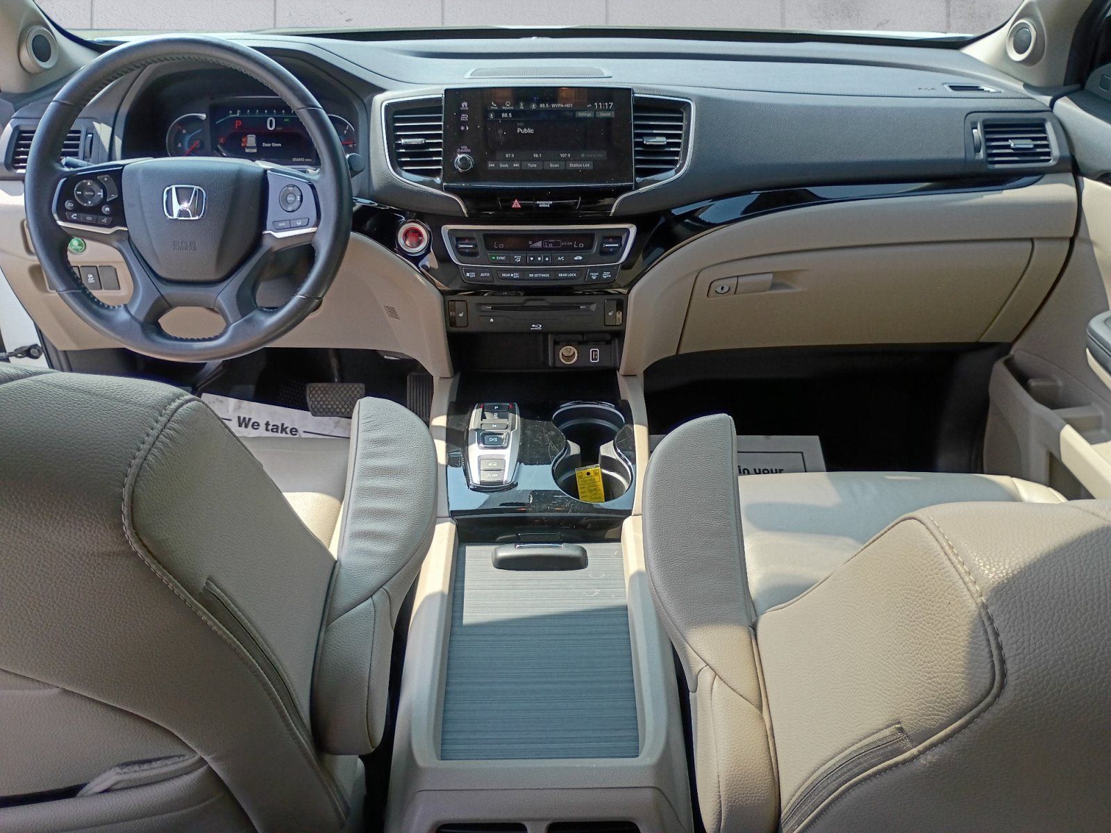 Used 2021 Honda Pilot Touring image 11