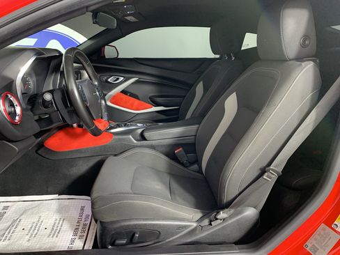 Used 2020 Chevrolet Camaro LT RWD image 16