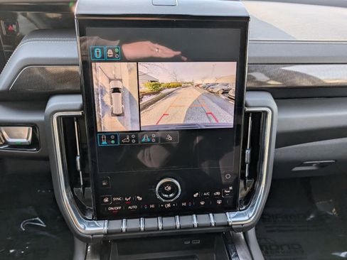 Certified 2025 GMC Yukon Elevation w/ LPO, Elevation Black Package image 29