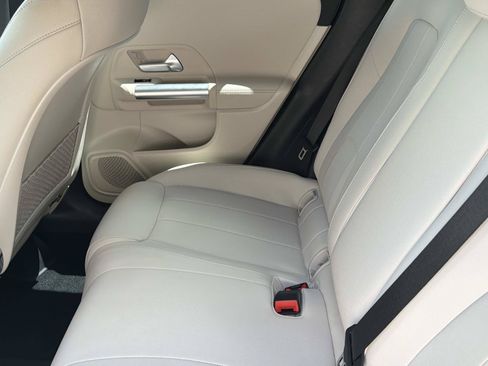Certified 2025 Mercedes-Benz GLA 250 4MATIC image 12