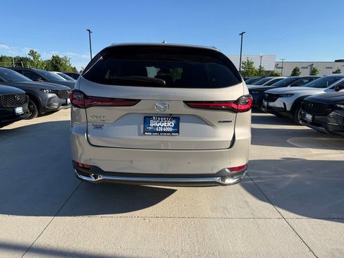Certified 2024 MAZDA CX-90 Plug-In Hybrid w/ Premium Pkg AWD/4WD image 8