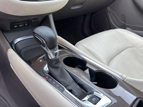 Used 2024 Chevrolet Malibu LT image 24