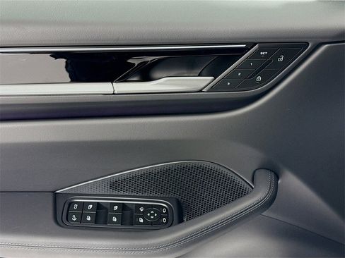 New 2025 Porsche Macan 4S Electric image 11