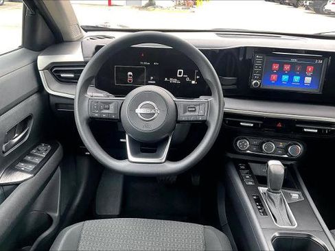 Certified 2025 Nissan Kicks S image 6