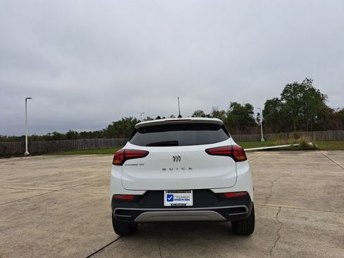 Used 2024 Buick Encore GX Preferred image 6