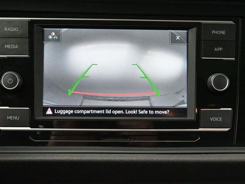 Used 2023 Volkswagen Jetta SE image 22