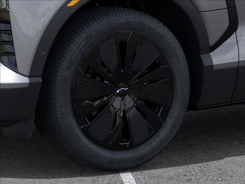 Used 2025 Chevrolet Blazer EV LT w/ Midnight/Sport Edition image 9