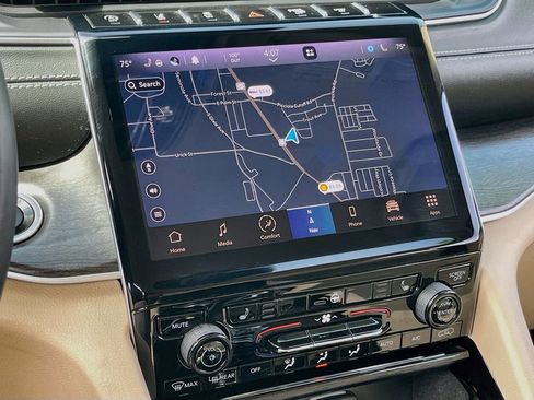 Used 2021 Jeep Grand Cherokee L Limited RWD image 13
