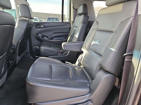 Used 2016 GMC Yukon XL SLT w/ Open Road Package image 28