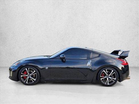 Used 2019 Nissan 370Z Touring Sport RWD image 8