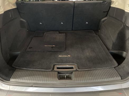 Certified 2024 Nissan Rogue SV image 12