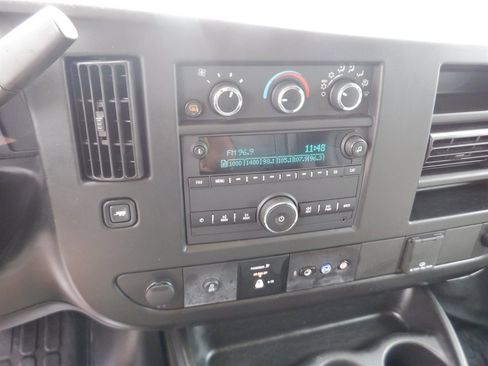 Used 2023 Chevrolet Express 2500 w/ Driver Convenience Package image 17