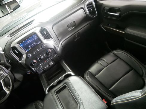 Used 2020 Chevrolet Silverado 1500 LT Trail Boss image 11