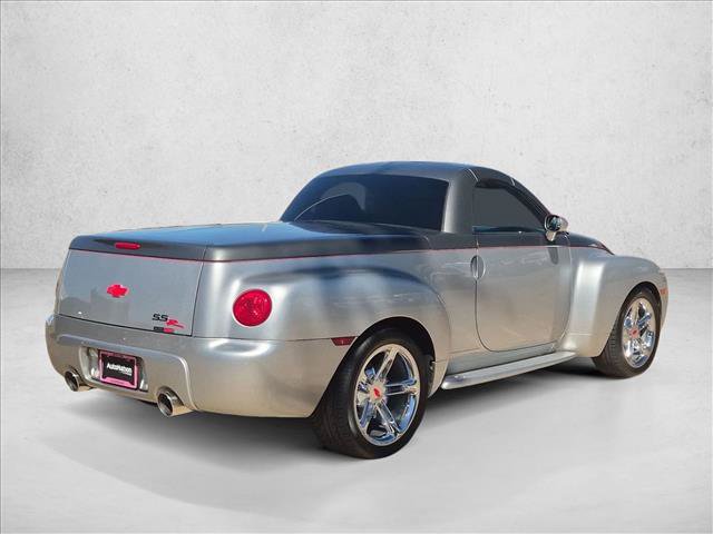 Used 2005 Chevrolet SSR w/ Preferred Equipment Group RWD image 5