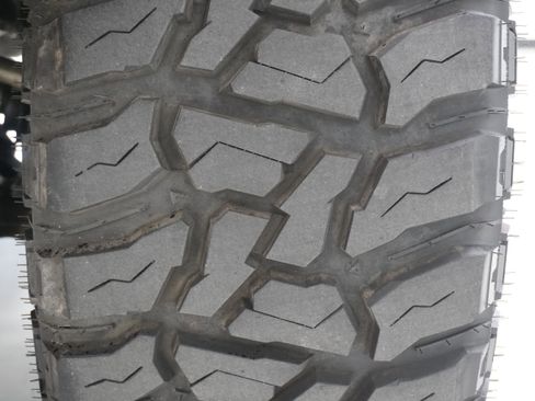 Used 2021 Toyota Tacoma Limited AWD/4WD image 37