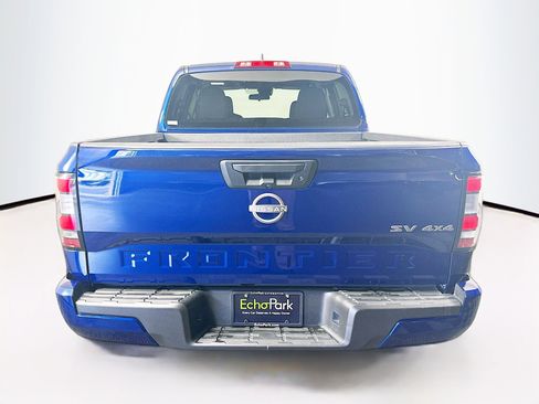 Used 2023 Nissan Frontier SV image 7