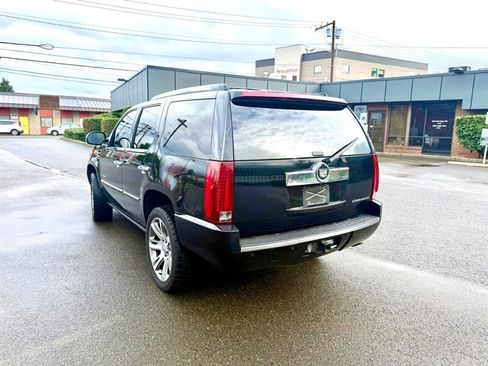 Used 2007 Cadillac Escalade AWD w/ Information Package image 6