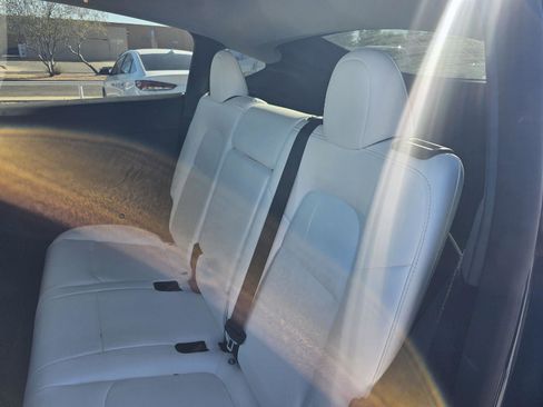 Used 2024 Tesla Model Y Long Range image 15