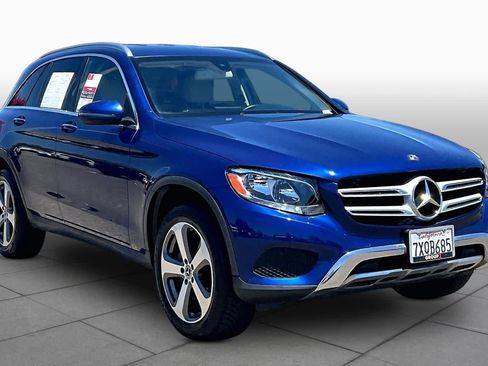 Used 2018 Mercedes-Benz GLC 300 image 2