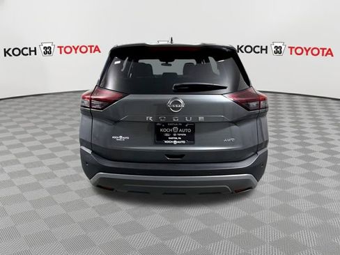 Used 2023 Nissan Rogue S image 7