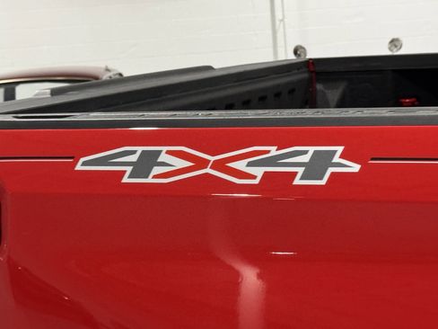 Used 2022 Chevrolet Silverado 1500 LT image 40