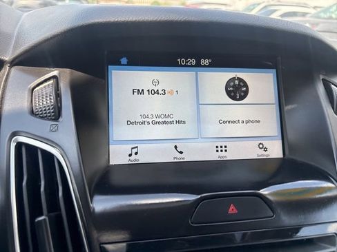 Used 2017 Ford Focus SEL FWD image 16