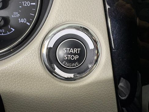 Used 2022 Nissan Rogue Sport SL w/ Premium Package FWD image 28