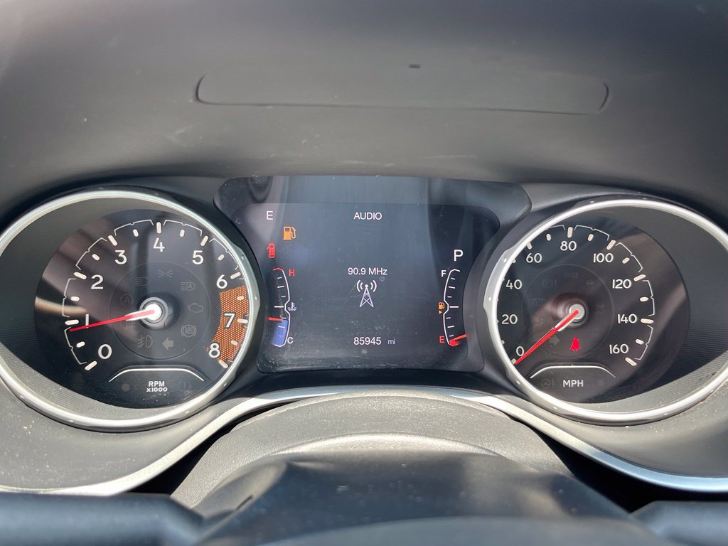 Used 2021 Jeep Compass Latitude FWD image 18