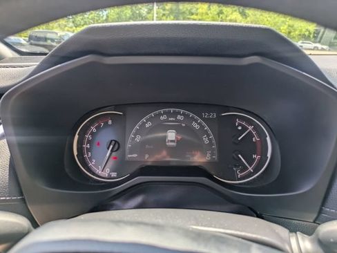 Certified 2025 Toyota RAV4 LE AWD/4WD image 25