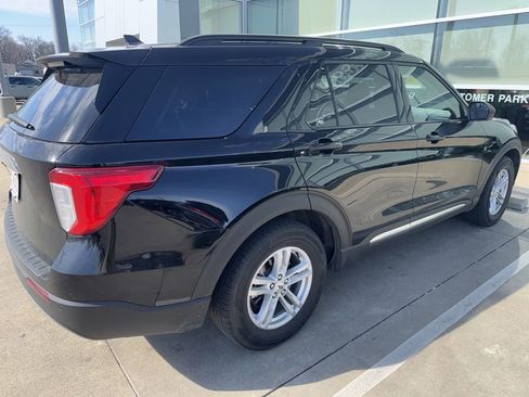 Used 2023 Ford Explorer XLT w/ Equipment Group 202A image 4