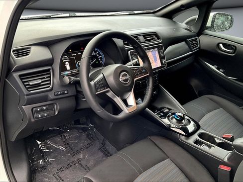 Used 2024 Nissan Leaf SV Plus image 15