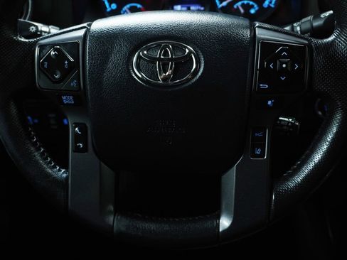 Used 2018 Toyota Tacoma TRD Off-Road image 16