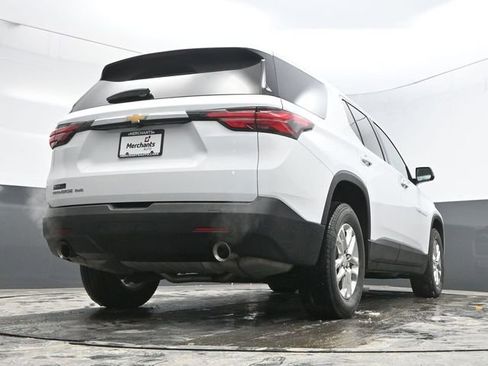 Used 2023 Chevrolet Traverse LS image 37