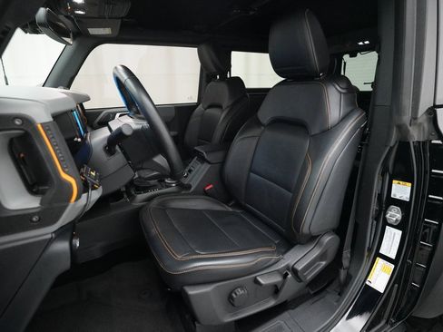 Used 2021 Ford Bronco Badlands image 7