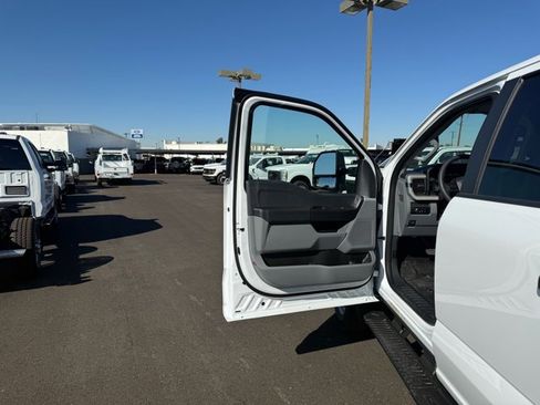 New 2026 Ford F550 4x4 Crew Cab image 11