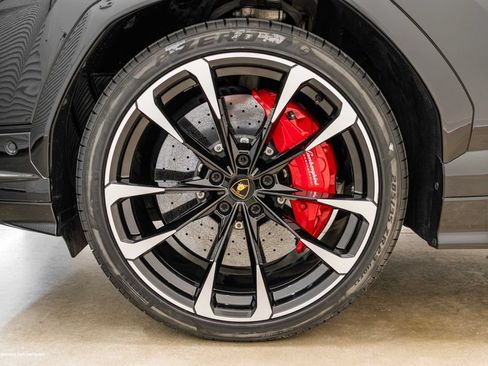 Used 2024 Lamborghini Urus S AWD/4WD image 6