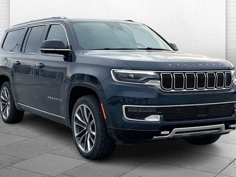Used 2024 Jeep Wagoneer L Series III w/ Premium Group I image 1