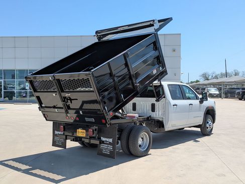 New 2025 GMC Sierra 3500 Pro w/ Convenience Package image 6