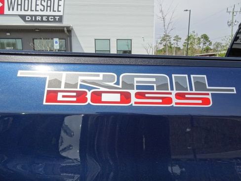 Used 2021 Chevrolet Silverado 1500 Custom Trail Boss w/ LPO, Dark Essentials Package image 39