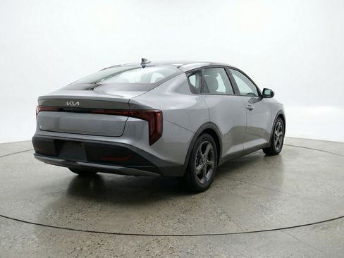 Used 2025 Kia K4 LXS image 9