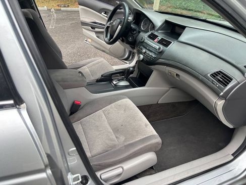 Used 2010 Honda Accord LX image 24