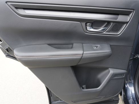 Used 2025 Honda CR-V Sport-L image 13