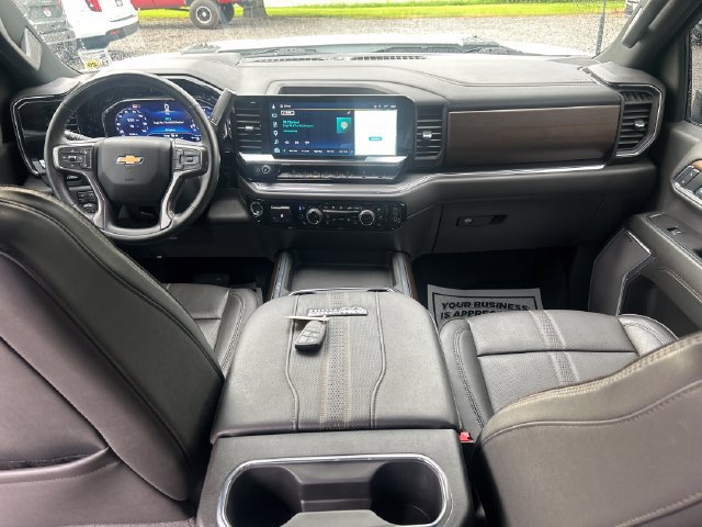 Used 2025 Chevrolet Silverado 2500 High Country w/ Technology Package AWD/4WD image 12