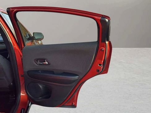 Used 2020 Honda HR-V Sport image 18