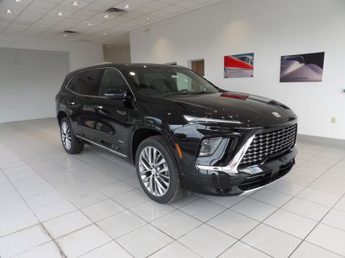 Used 2025 Buick Enclave Avenir w/ Super Cruise Package image 3