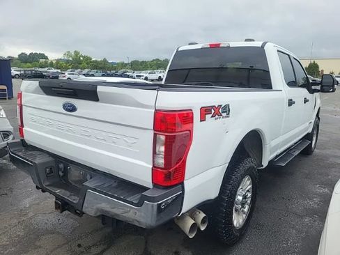 Used 2020 Ford F250 XLT w/ FX4 Off-Road Package AWD/4WD image 3