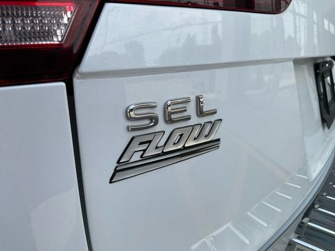 Used 2022 Volkswagen Tiguan SEL R-Line AWD/4WD image 20