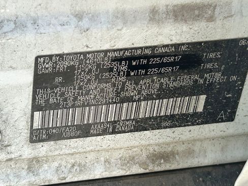Used 2022 Toyota RAV4 XLE AWD/4WD image 37